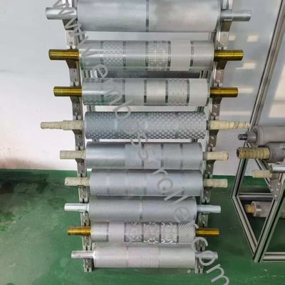 Cara Operasi Manual Gulung Embossing untuk Pengiriman Kulit Metode Lewat Laut / Udara