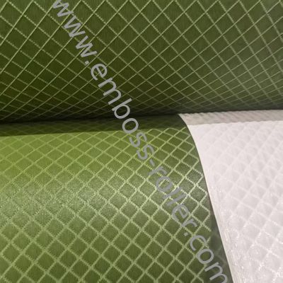 Lebar 600-1600mm Embossing Roller dengan umur panjang dan kekerasan permukaan HV1100/HRC62